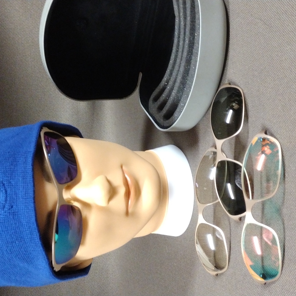 Revolution Sun sunglass set